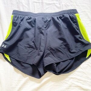 Size Large Under Armour Womens Shorts